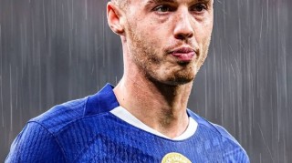 切尔西2球领先被利兹联逼平，主帅换人失水准，裁判判罚左右赛果