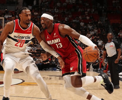 多位科比前同事不满！名记：阿德巴约不该拿83分