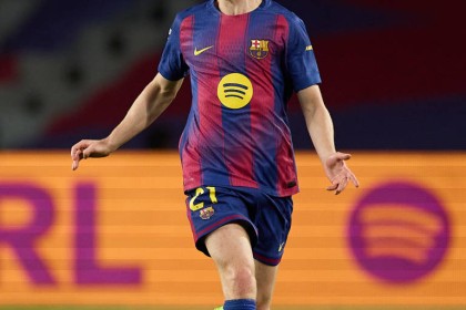 巴萨球迷涌入斯坦福桥，欧冠晋级战一触即发