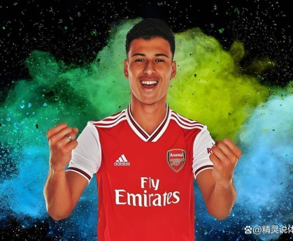 枪迷集体破防！1.1亿拆半队卖灵魂，阿森纳为财务平账断臂求生，这次是涅槃还是已经崩盘？