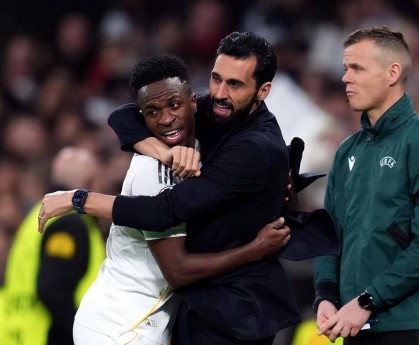 已经炸了！阿隆索刚走他就杀疯：5场6球，皇马连夜排队求续约！