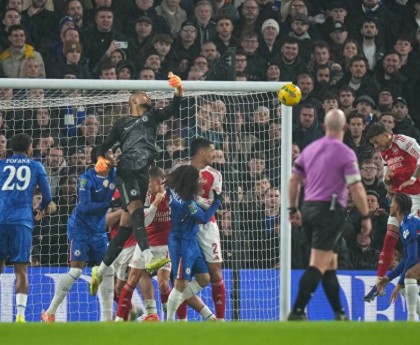 四线争冠？首回合客胜蓝军却难言开心，阿尔特塔该做出取舍决断了