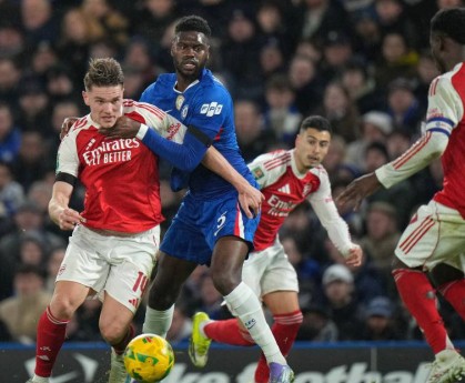 四线争冠迷局：阿尔特塔面临艰难取舍，虽首回合客胜切尔西却难以完全安心