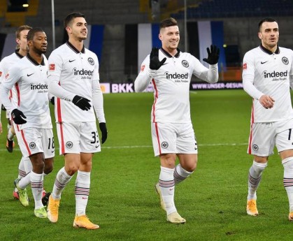 德甲前瞻：法兰克福VS沃尔夫斯堡，火力风暴与保级焦虑的对决