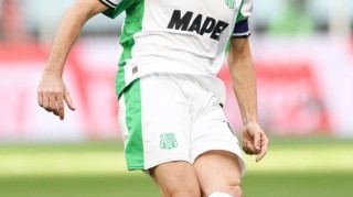 恩昆库5分钟梅开二度！意甲官方幽默致敬：气球庆祝图引发热议