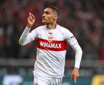 德甲专家：奥格斯堡迎战斯图加特——攻防博弈下的胜负手与比分推演