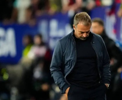 巴萨内部矛盾激化？弗里克批评球员态度 球员质疑高位战术是否适用