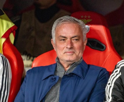 欧冠激战正酣：4场比赛共出示3红15黄，尤文惨败穆帅遭驱逐