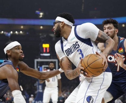 亚历山大33+5+6浓眉仅拿2分 雷霆大胜独行侠迎14连胜