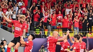 成都蓉城刚官宣徐正源下课，他就决定去法甲执教，同时点名邀请韦世豪转会加盟