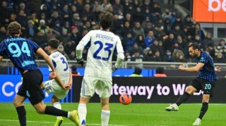 科莫这个朋友国际米兰交定了，防线与罗马并列意甲最佳，仅丢7球，11轮不败展现实力