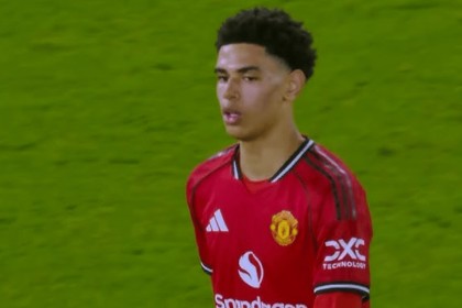 曼联单场10球射手态度改善，仍难打动卡里克！另一小妖今夏或晋升