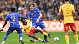 神剧情！2-0到2-3，法甲领头羊耻辱一战，连丢3球意外崩盘