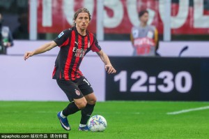 意甲豪门再出手！AC米兰重燃对瓦伦西亚新星哈维·格拉的兴趣